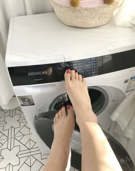 亚洲欧美俄罗斯另类_迅雷极速版下载