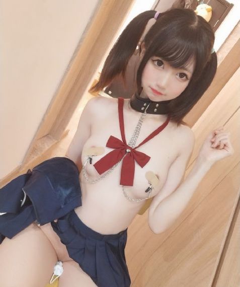 美女更衣_720神马影院在线