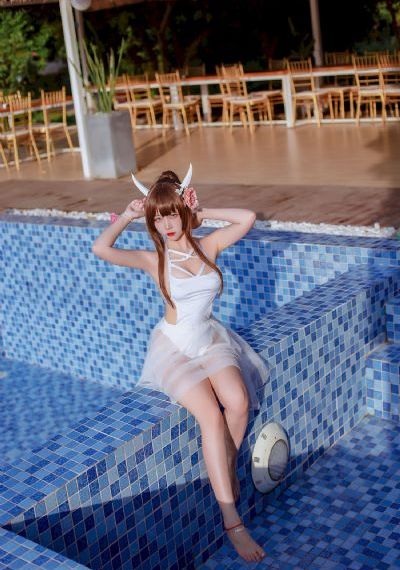 欧美美女白发妹_蓝光电影全集观看