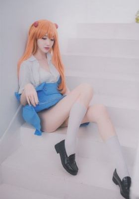 欧洲美女开放牲交视频_720视频大全