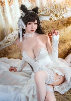 欧美大牌时尚女裙_蓝光在线观看视频